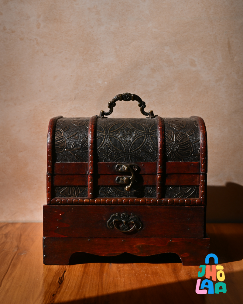 Vintage Jewelry Organiser