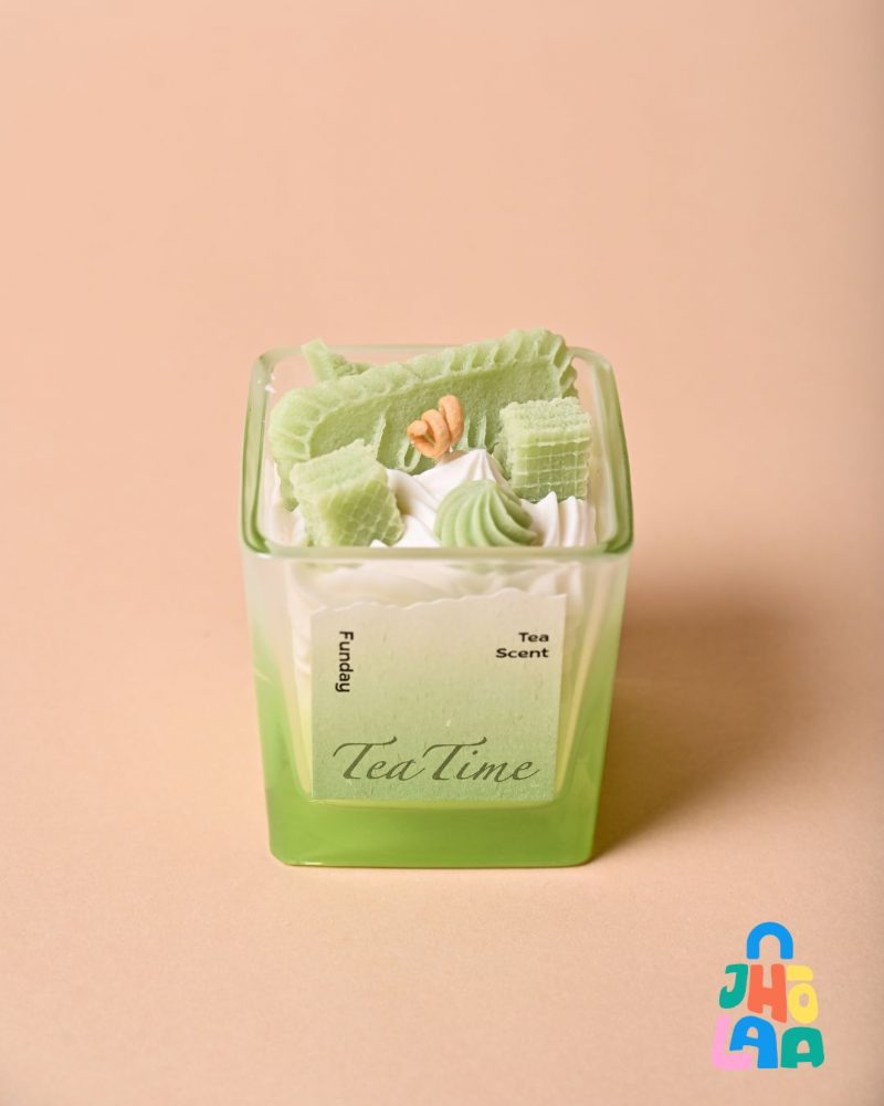 Sweet Cinnamon Scented Candle - Image 4